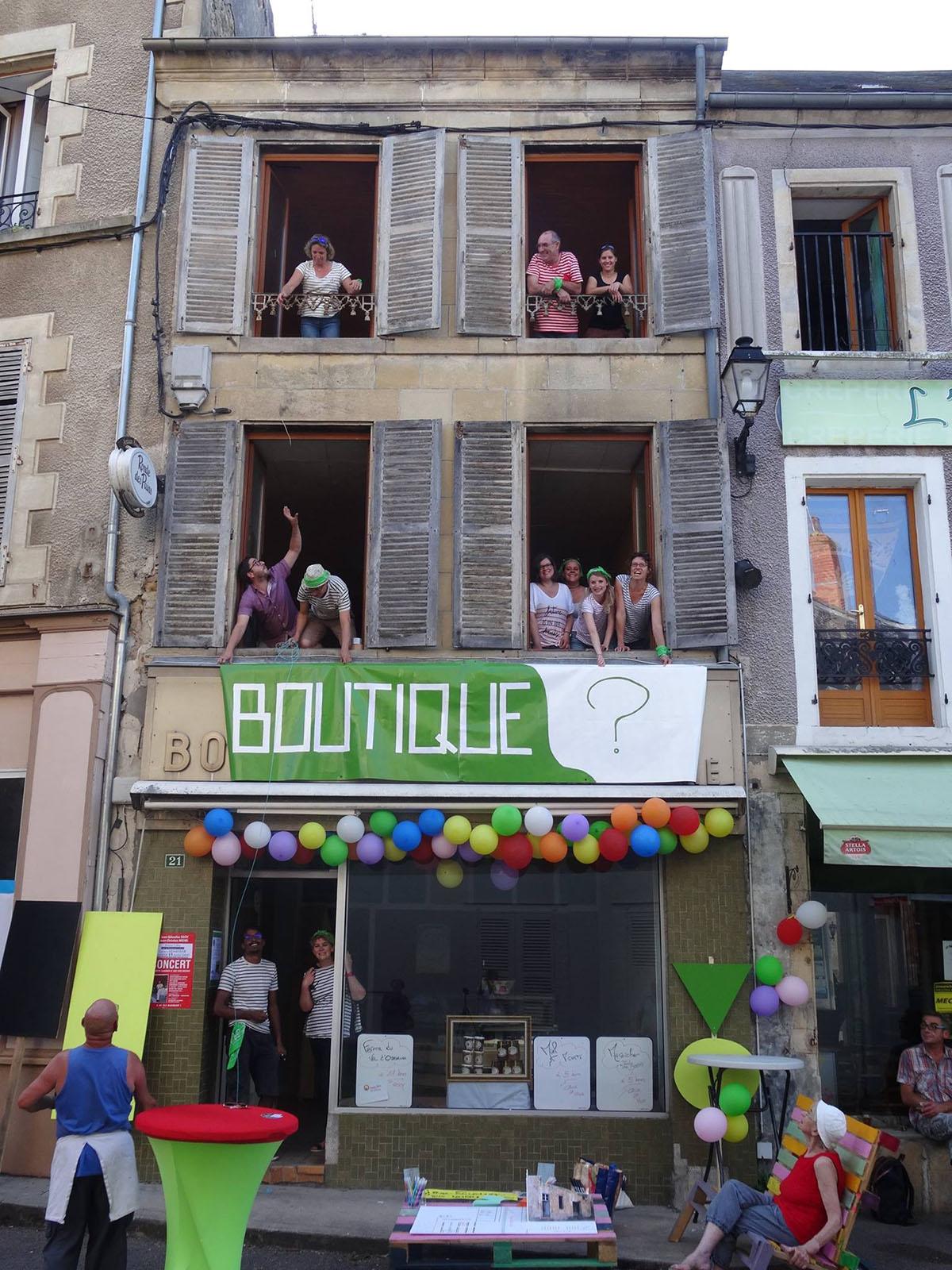 boutique ephemere installation